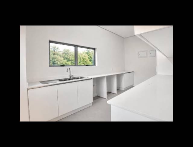 3 BEDROOM APARTMENT TO LET IN SHAKAS ROCK